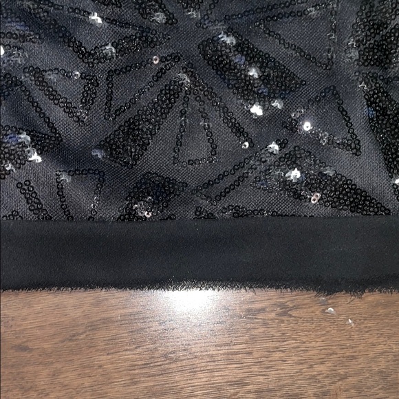 Elegant Black Sequin Dress - Picture 3 of 4